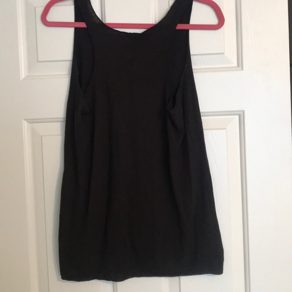 Old Navy tank - Picture 4 of 4